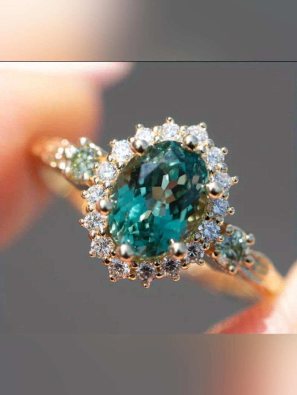 Synthetic Green Topaz Gemstone Cubic Zirconia Gold Tone Stylish Oval Ring Size 6